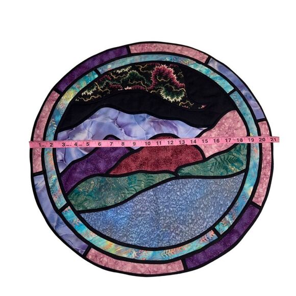 Round Quilted Alaskan Landscape Home Decor - Picture 6 of 6